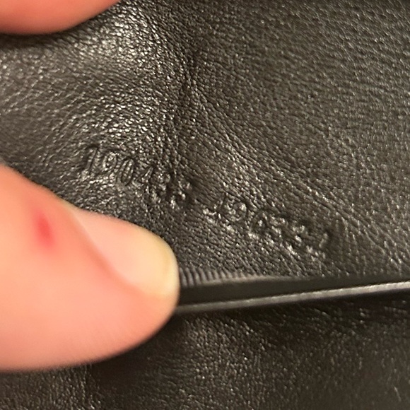 Gucci Leather 5 Ring Keyholder - Picture 10 of 12